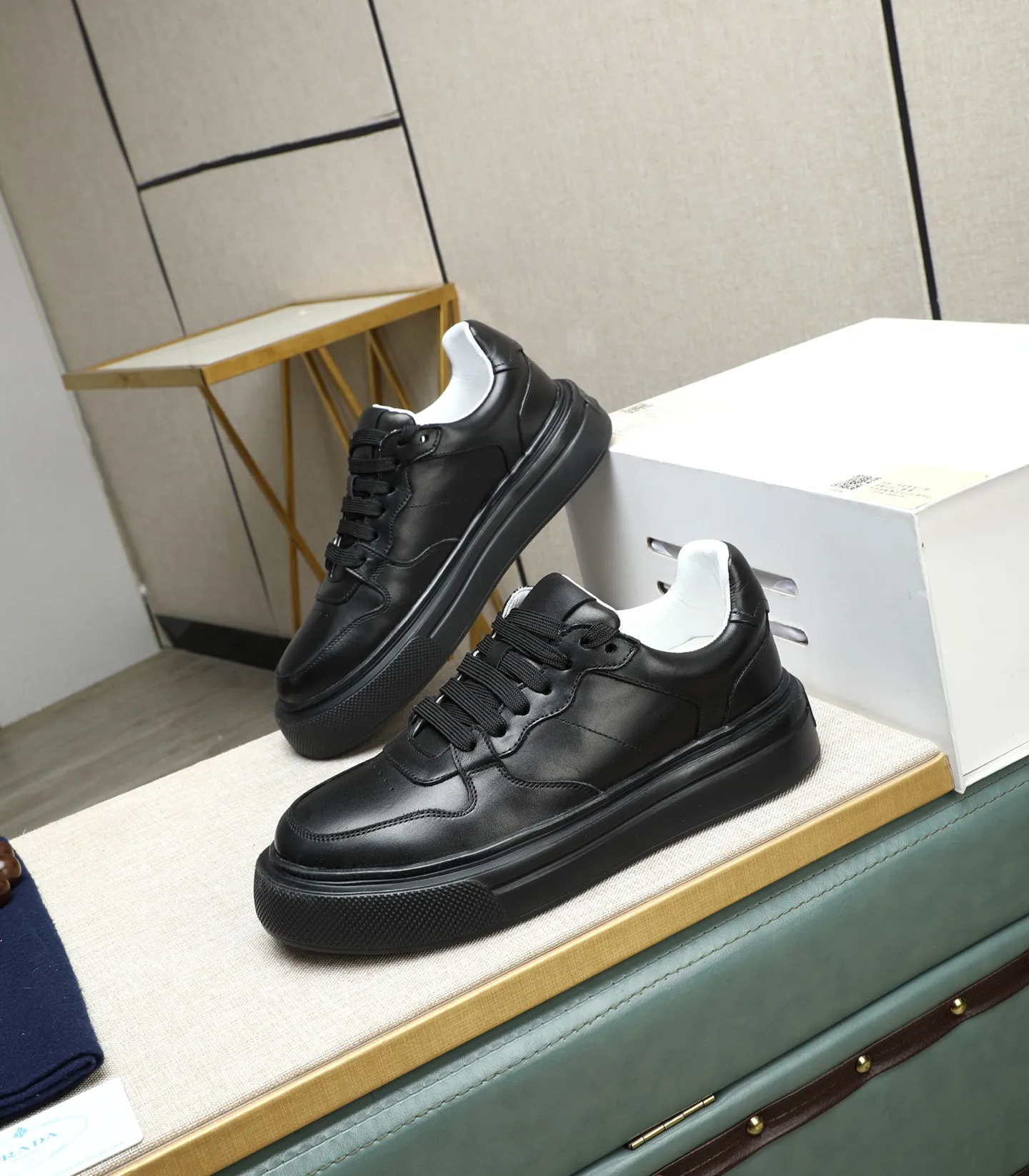 Men's shoes 💰500 🌹🌹[PRADA—Prada] 2025 latest model 🙈original replica! 👟👟👟Available here. The workmanship is top-notch. The upper is made of Italian 🇮🇹Imported calfskin. ❗️Breathable genuine leather lining @Suitable for travel. The original version has an enlarged engraved sole, making it suitable for all kinds of travels, showing low-key luxury. Let quality speak for itself. Color: Size: 38-44